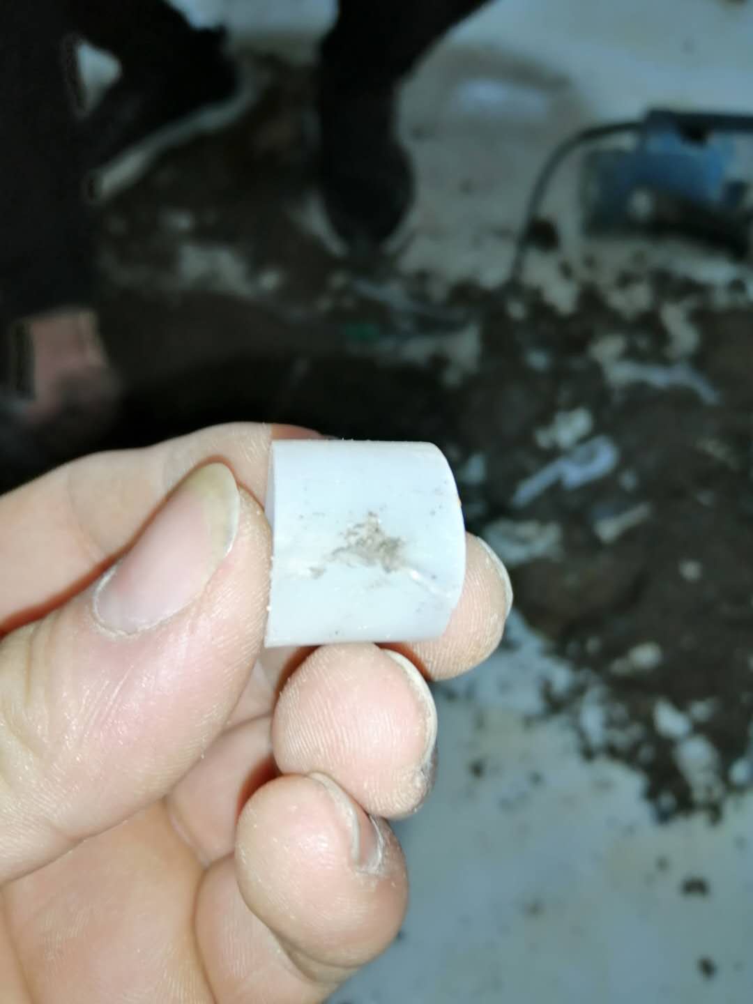 廉江家里地暖漏水了怎么办？